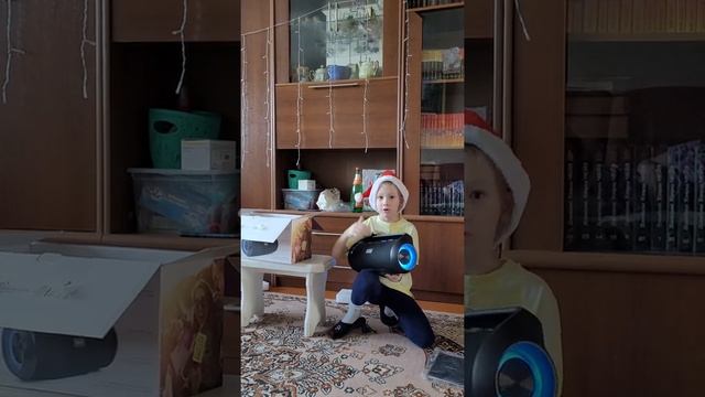 Новая Колонка DEXP P550 смотреть онлайн