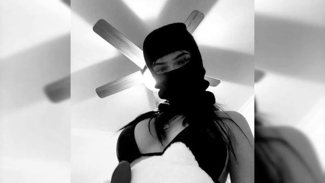 Наверное бомба будет в постеле - А ты красивая на самом деле смотреть онлайн