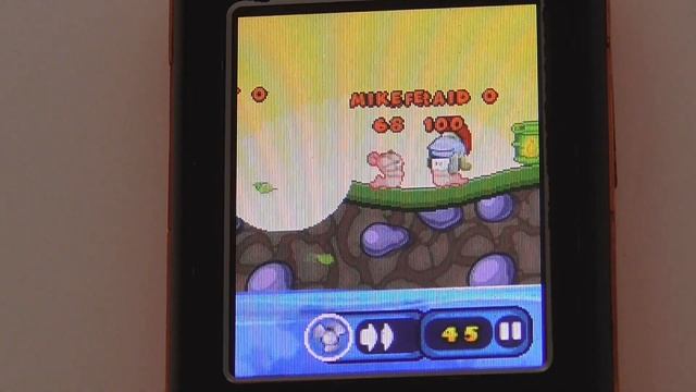 Sony Ericsson W610i running Worms 2011 Armageddon смотреть онлайн