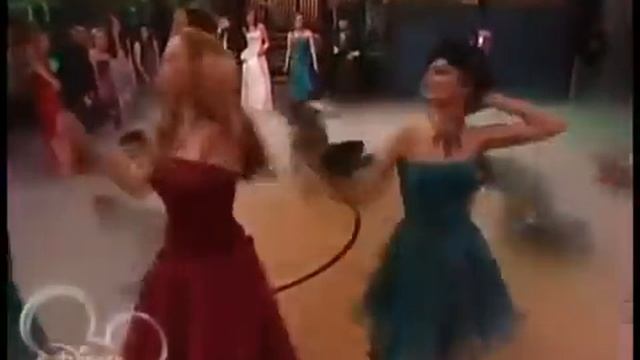 Zombie Dance Battle Wizard of Waverly Place Episode S02E29 Wizards vs Vampires vs Zombies copia смотреть онлайн