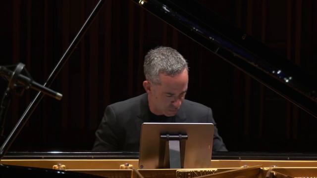 James Ehnes plays Schubert Fantasie in C Major, D. 934 смотреть онлайн