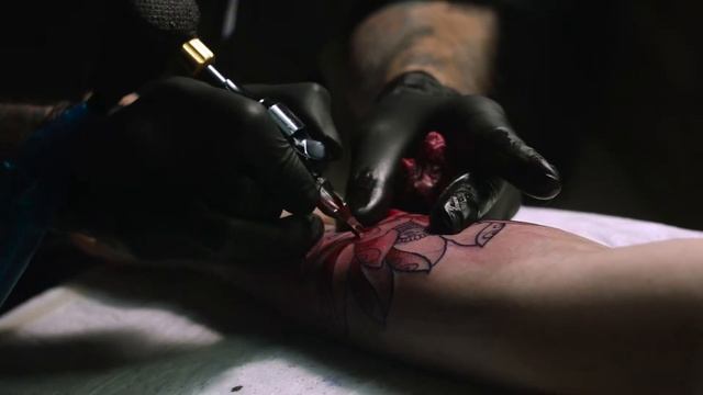 Илья Дин | Мастерская Татуировки"Хорошая Работа" смотреть онлайн