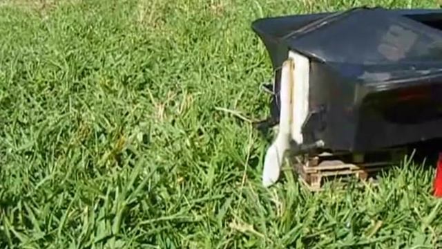 RC speedboat - homemade rudder conversion Victory EP 700. смотреть онлайн