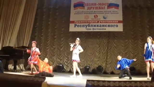 Syuzanna Babajanyan Sari Lala смотреть онлайн
