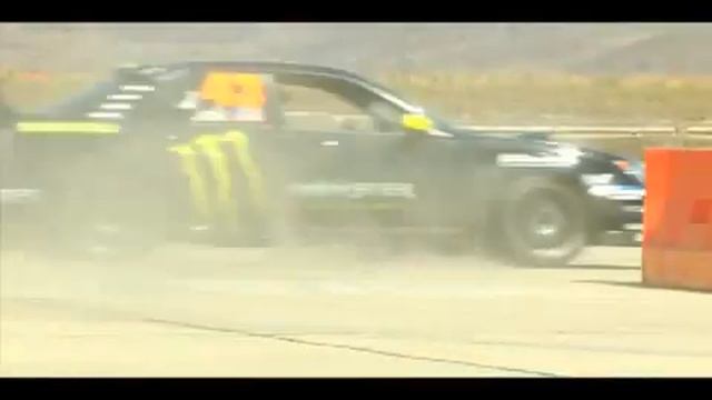 Ken Block beim driften смотреть онлайн