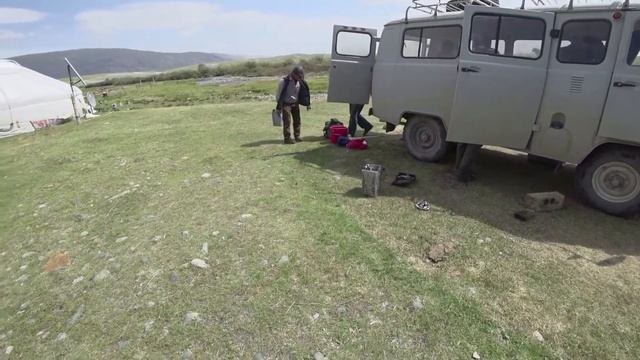 Монголия. Один день жизни казахской ЮРТЫ на жайляу. ДЕНЬ. смотреть онлайн