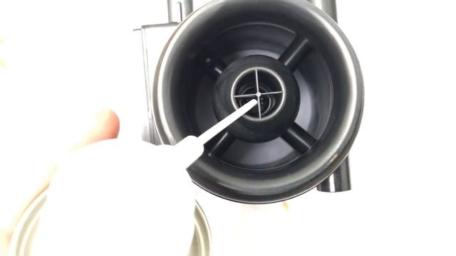 PKW Luftmassenmesser reinigen Luftmassensensor säubern mit Liqui Moly Reiniger Volvo V70 Anleitung смотреть онлайн