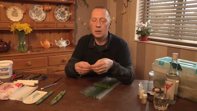 Rob explains sugarcraft flower wires смотреть онлайн
