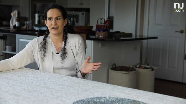The 'Torso Killer' dismembered her mother. Decades later, they're unlikely friends смотреть онлайн