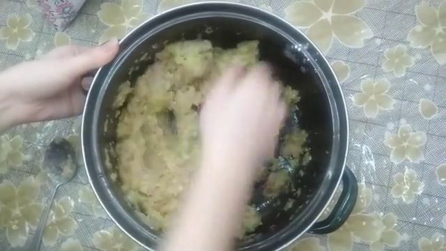 Вкусные куриные котлеты с кабачком - Кулинарные Рецепты смотреть онлайн