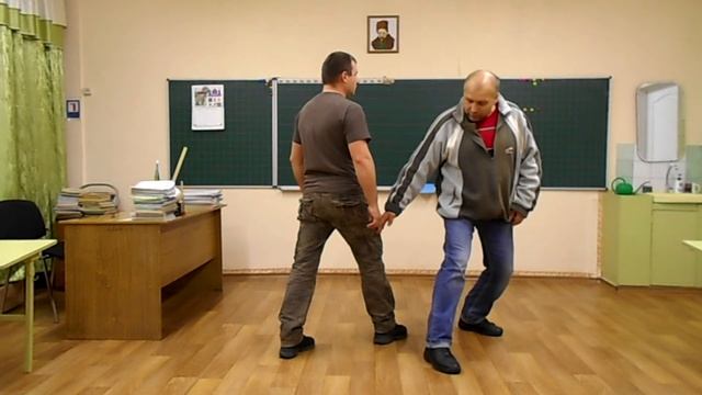 Защита от удара в пах стопой и коленом. Рукопашный Бой Семьи Бондаревых. смотреть онлайн