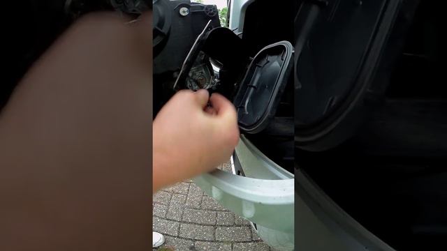 Mercedes Actros MP5/Wymiana żarówki/Front Bulb replace смотреть онлайн