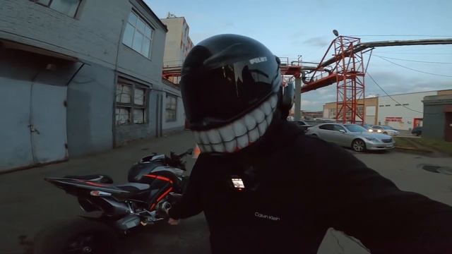 First  Review From  PILOT ZX6R  / SUZUKI B-KING /design VRSC 334