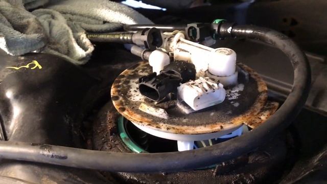 Fuel Pump Replacement 2015 Chevy Silverado in 10 Minutes смотреть онлайн