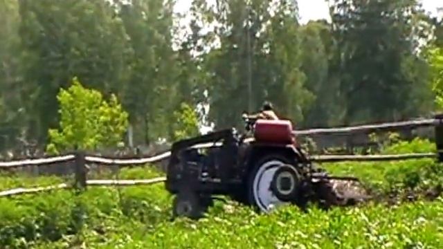 первая прополка огорода в деревне 19.06.2013г. смотреть онлайн