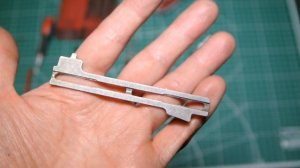 Принесли выкидной нож на ремонт