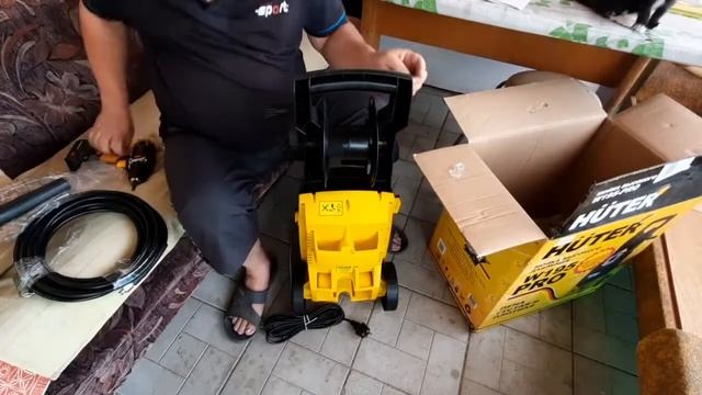 Мойка высокого давления Huter W195 Pro. Распаковка и первый запуск. смотреть онлайн