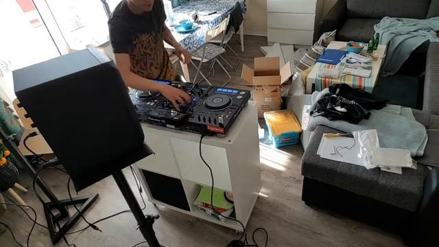 KRK SYSTEMS ROKIT 5 G3 + STATYWY + Pioneer xdj-rx UNBOXING (2/2) GRETSH смотреть онлайн