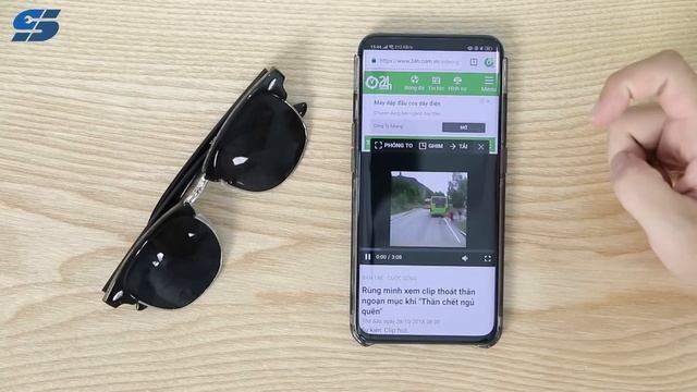 Cách tải phim trên web về điện thoại của bạn chỉ cần cú 1 click | Android | Siêu Thủ Thuật смотреть онлайн