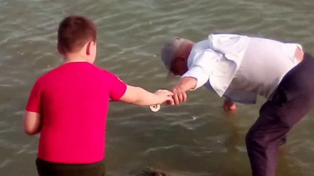 Атырау прогулка по реке Урал смотреть онлайн