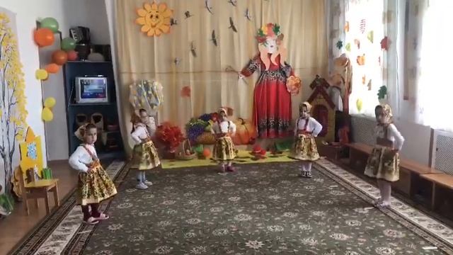 Наши милые девчонки, танец маленьких рябинок. смотреть онлайн