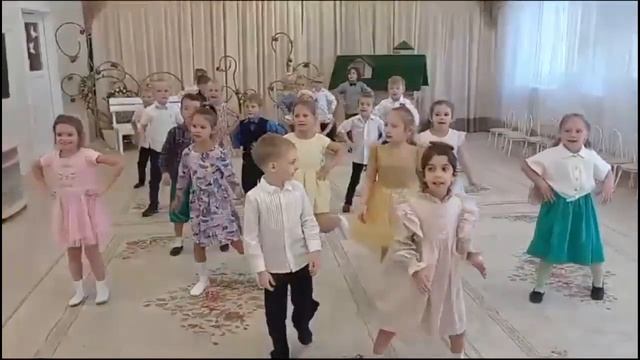 группа Пчелки Осень смотреть онлайн