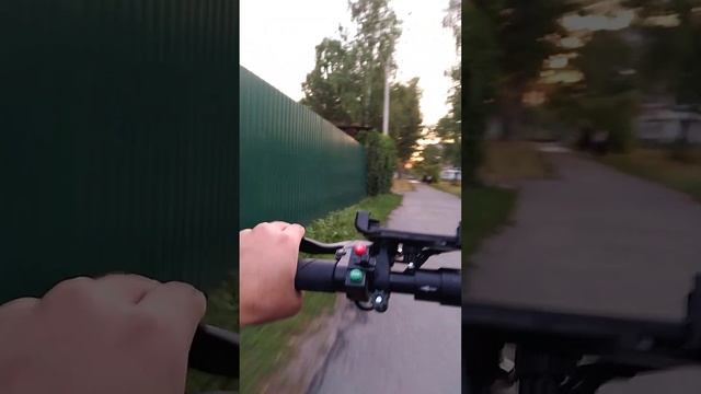 Еду по местности на электросамокате Kugoo Max Speed