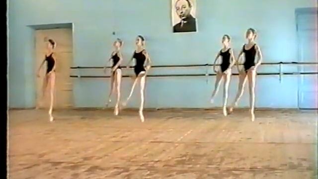 Vaganova Ballet Academy, Year 1995, Ballet Grade 4 - Centre, Jumps, Pointe