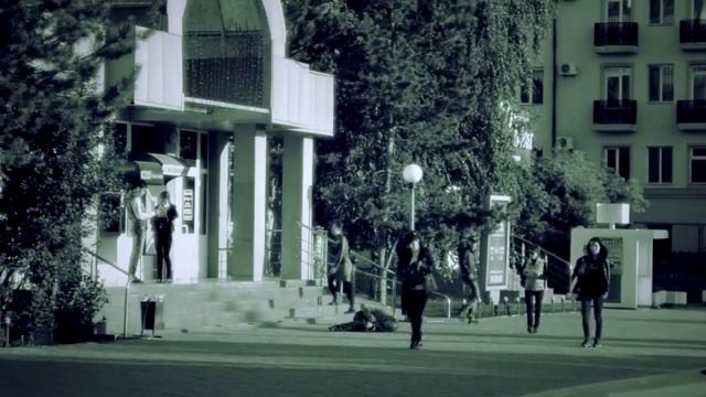 Помогай окружающим смотреть онлайн