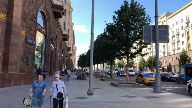 РОССИЯ. ГДЕ ВКУСНАЯ ЕДА В МОСКВЕ? ЧТО ПОСМОТРЕТЬ ОТ МАЯКОВСКОЙ ДО КРАСНОЙ ПЛОЩАДИ ПЕШКОМ. смотреть онлайн