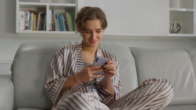 "Ты, что не скажешь, то солжёшь" СТИХИ ДЛЯ ДУШИ. Автор: Мария Петровых. Исп. и монтаж: Татьяна Шади смотреть онлайн