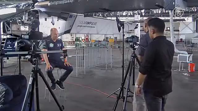 Solar Impulse 2 приостановил путешествие (новости) смотреть онлайн