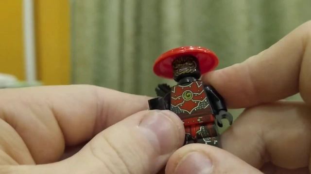 Золотой титан Ллойда смотреть онлайн