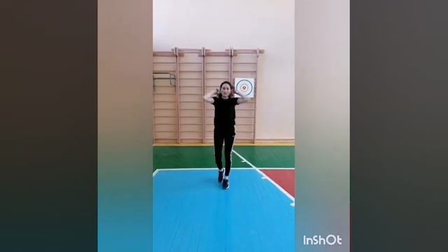 Урок физической культуры 8 классе. Тема урока :Обучение технике низкого старта. смотреть онлайн