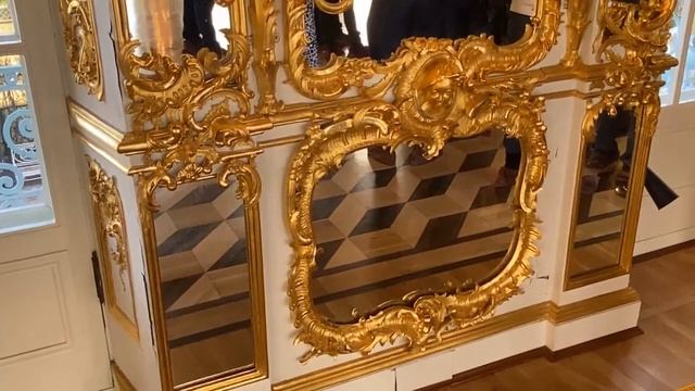 The Catherine Palace and Amber Room in Pushkin. St Petersburg. Family Visit смотреть онлайн
