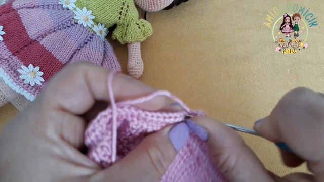 Amigurumi Örgü Bebek (Papatya Bebek) Ayakkabı,Şapka Yapımı (2.Bölüm) смотреть онлайн