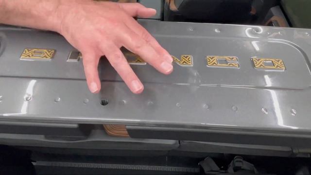 How to Install 3D Vinyl Decal Overlay on the Upper Roll Bar Bronco Logo - 2021+ Ford Bronco смотреть онлайн