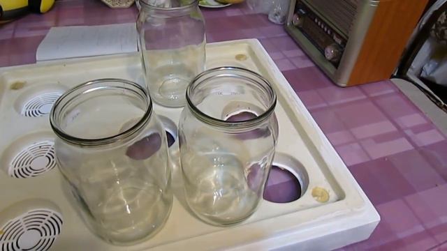 весна на пасеке - зачем нужны поилки и вода в пчелиной семье смотреть онлайн