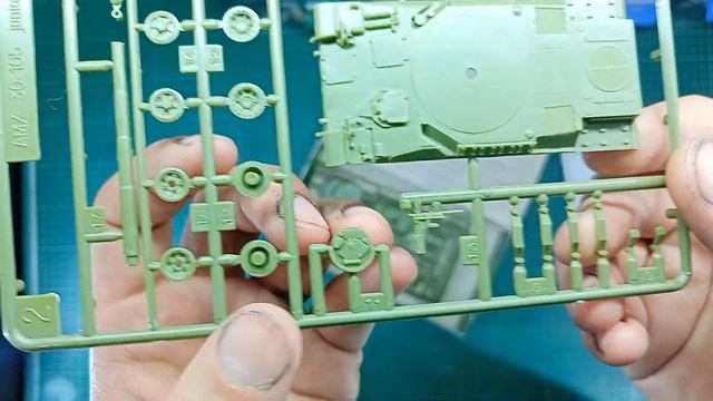 Обзор AMX-30/105 от Heller смотреть онлайн