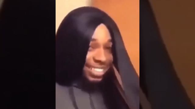 Stan Twitter: @TrapCeleb feeling cute with their new look while having a smile on their face ? смотреть онлайн