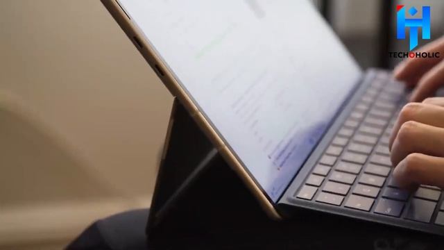 Microsoft Surface Pro 9: Finally Here смотреть онлайн