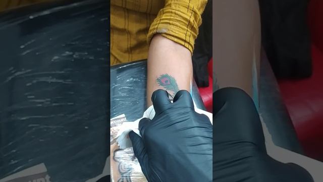 mom with baby tattoo design short video смотреть онлайн