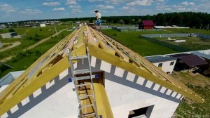 Двускатная кровля из профнастила