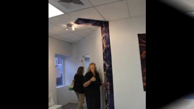 Lilo Nido Drawing with Wax French смотреть онлайн