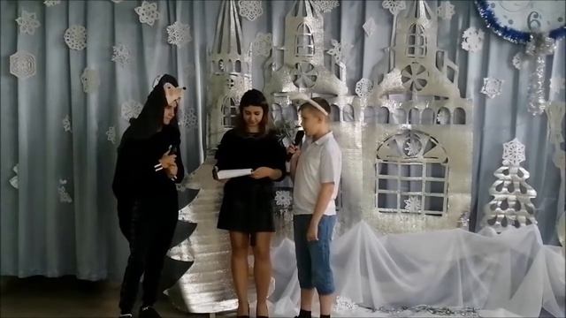 Новогодние приключения младших школьников смотреть онлайн