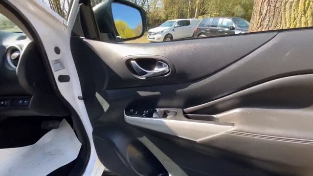 Walk around video of our 2018 Nissan Navara 2.3DCI 190 Tekna Auto 30,000 Miles Full Nissan History смотреть онлайн