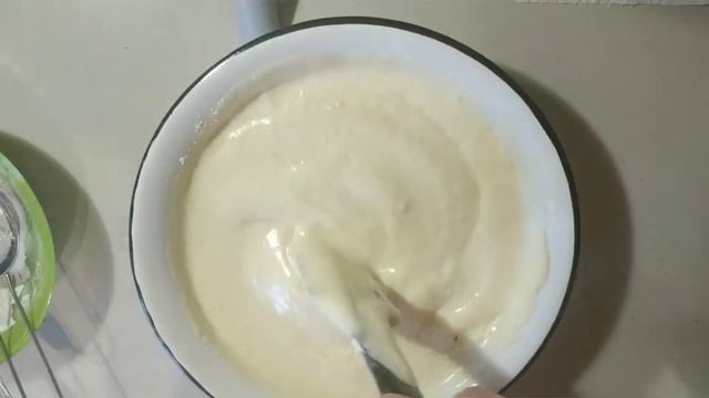 Пироги с фруктовым вареньем и сливками