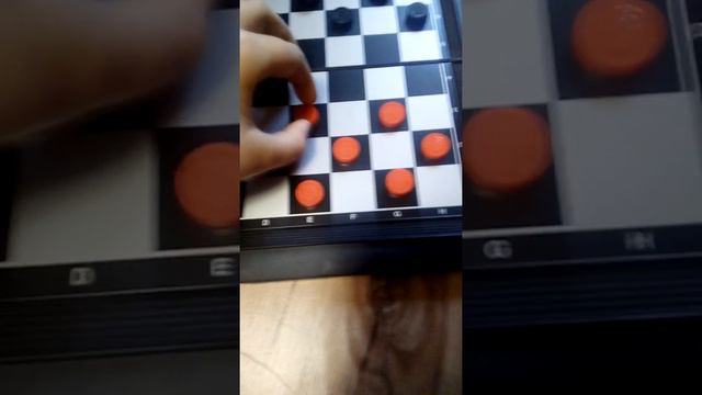 Учимся играть в шашки смотреть онлайн