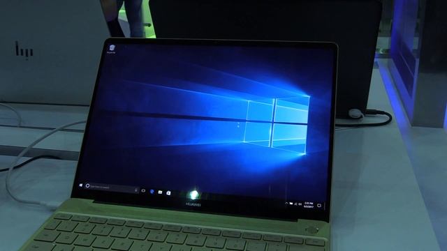 HUAWEI MateBook X - First notebook from HUAWEI! смотреть онлайн