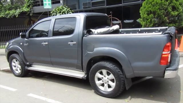 Toyota Hilux SRV 3000 CC AT TD Blindado смотреть онлайн